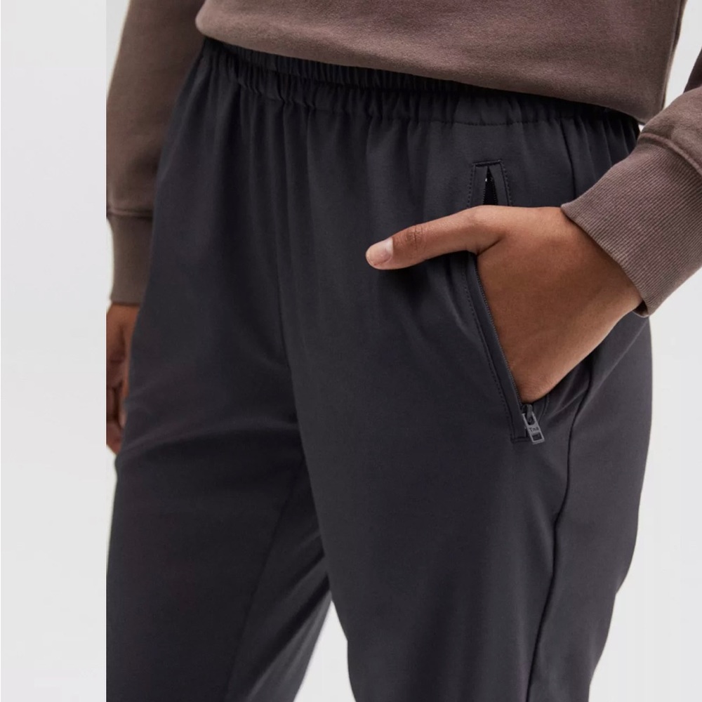 Aritzia TNA Joggers Riley Pants Navy
